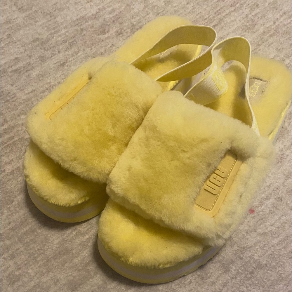 Ugg platform sandals size 8